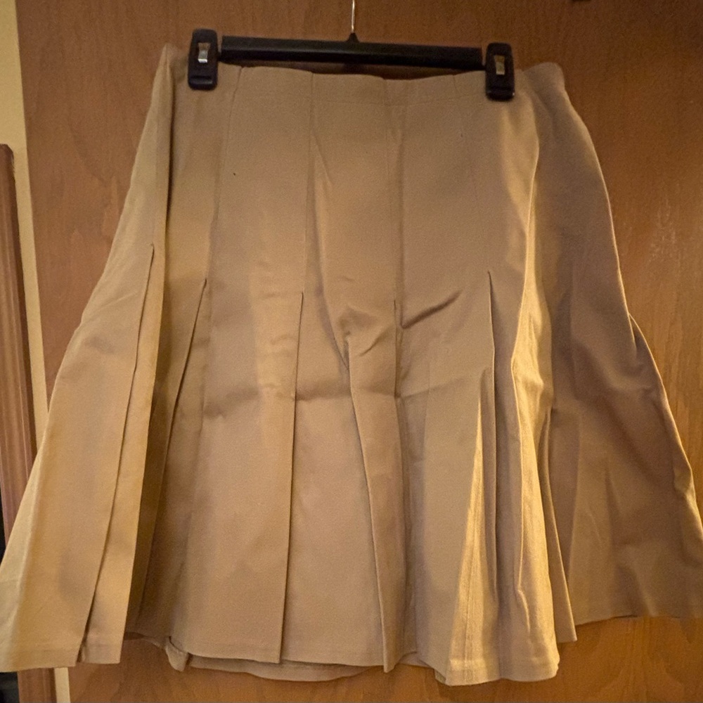 Khaki Gap Circle Pleated Skirt